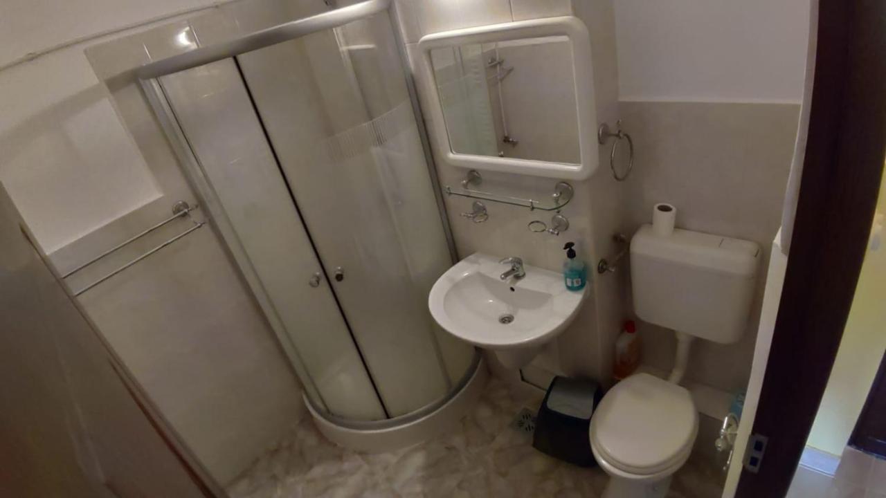 Flora Apartament Apartman Máréfalva Kültér fotó